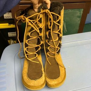 EUC Women’s Tall UGG boots 8